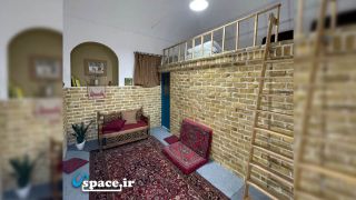 نمای داخلی اتاق گوشه اقامتگاه سنتی خانه ی ما - کرمان